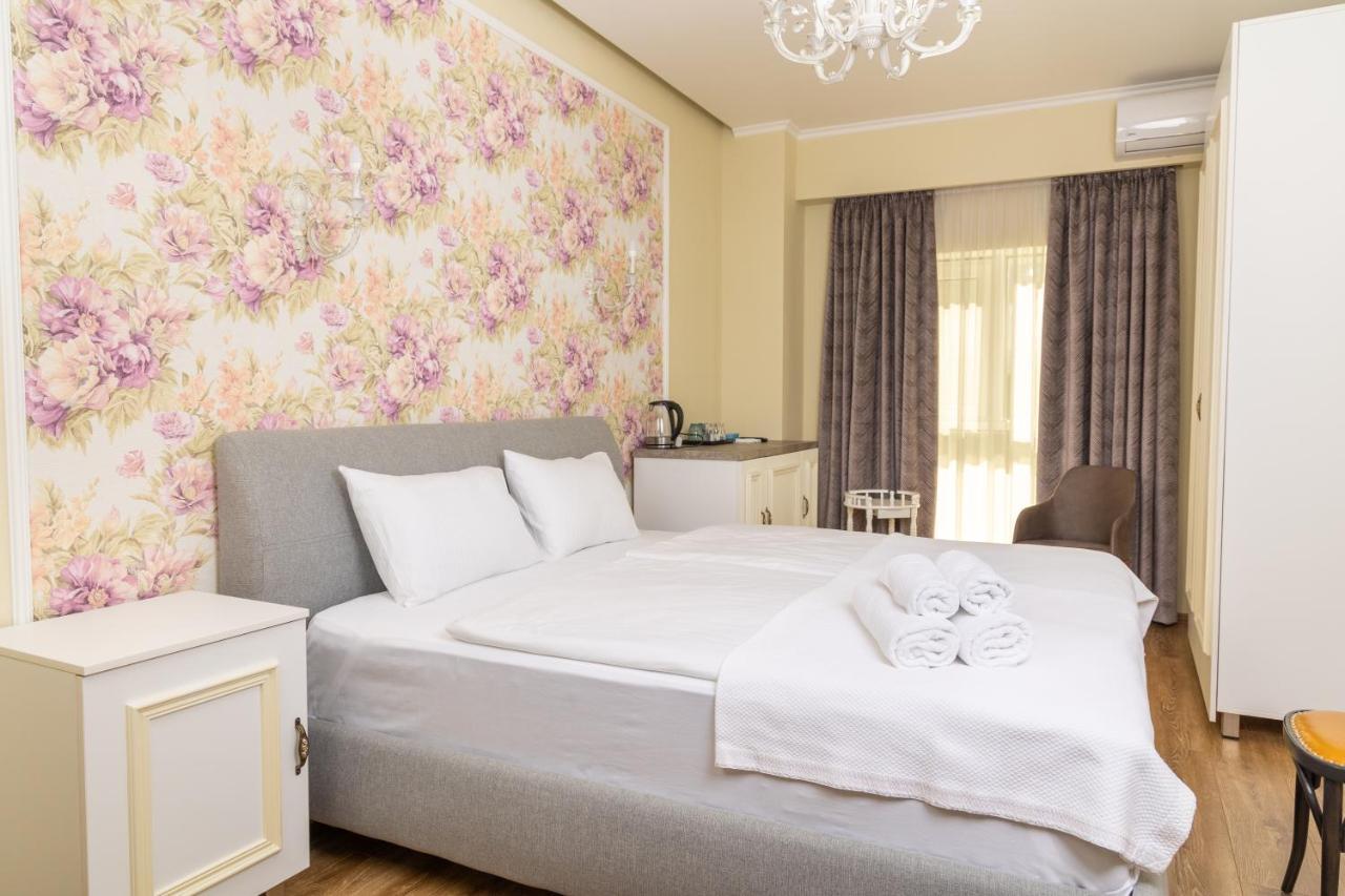 Rose Hotel Vake Tiflis Habitación foto